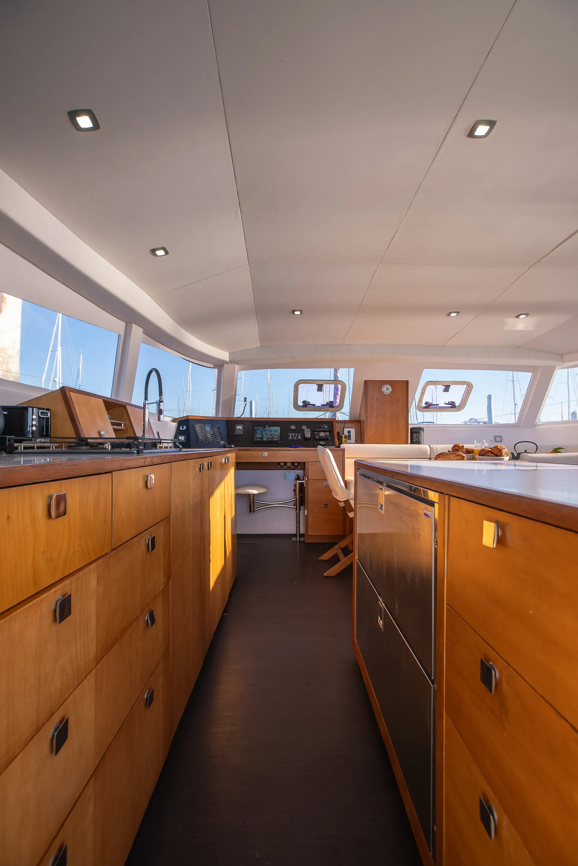 Cuisine équipée du catamaran